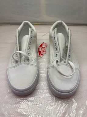 Vans White Canvas   Low-Top Sneakers women’s size 7 men’s size 5,5